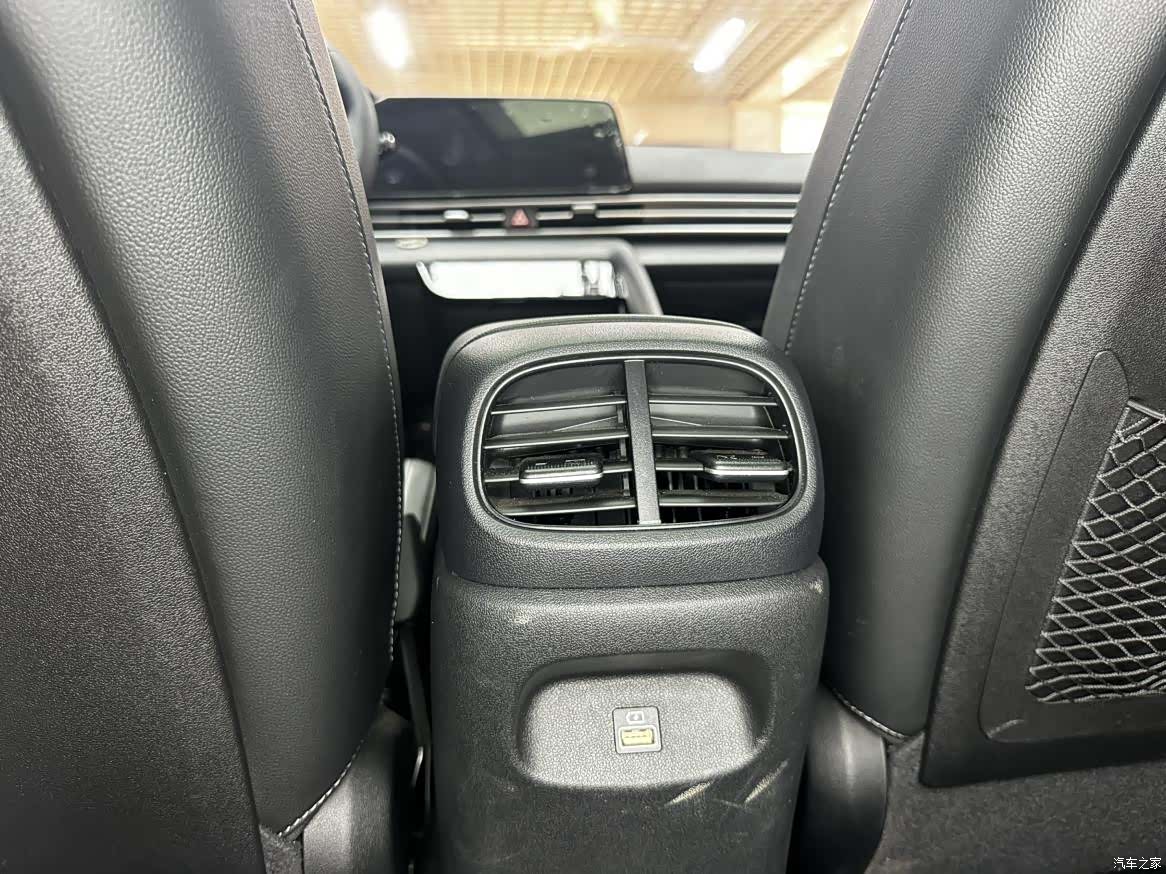 Hyundai Elantra, 2022 24