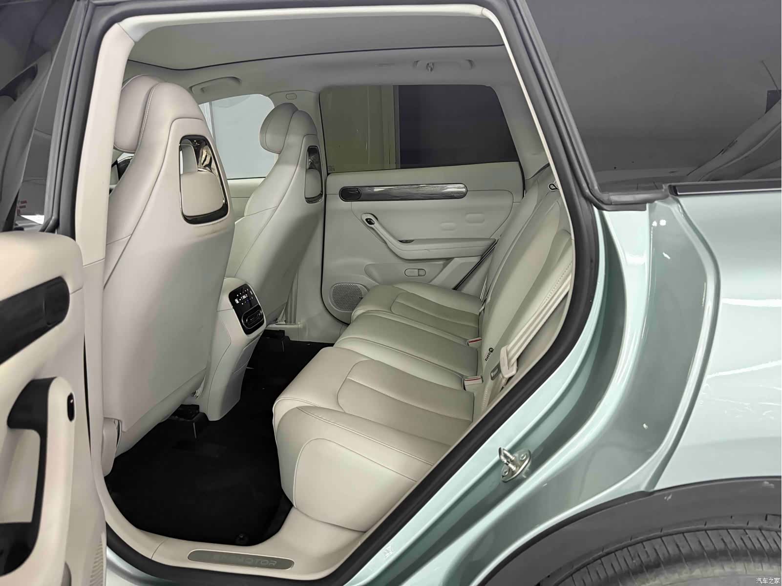 Leapmotor C11, 2023 все фото