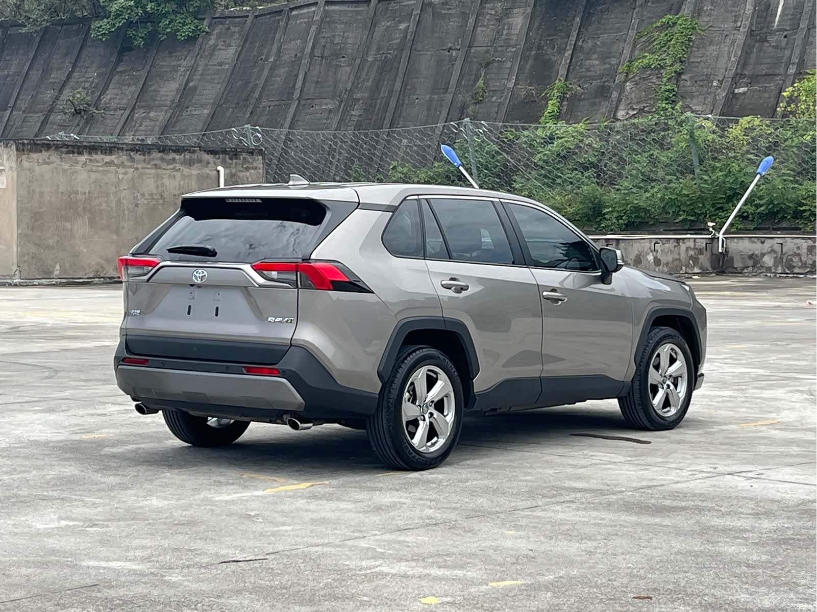 Toyota RAV4, 2021 7
