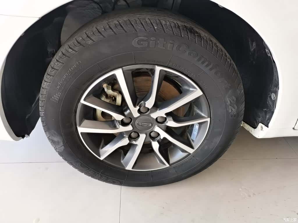 Geely Emgrand, 2019 23
