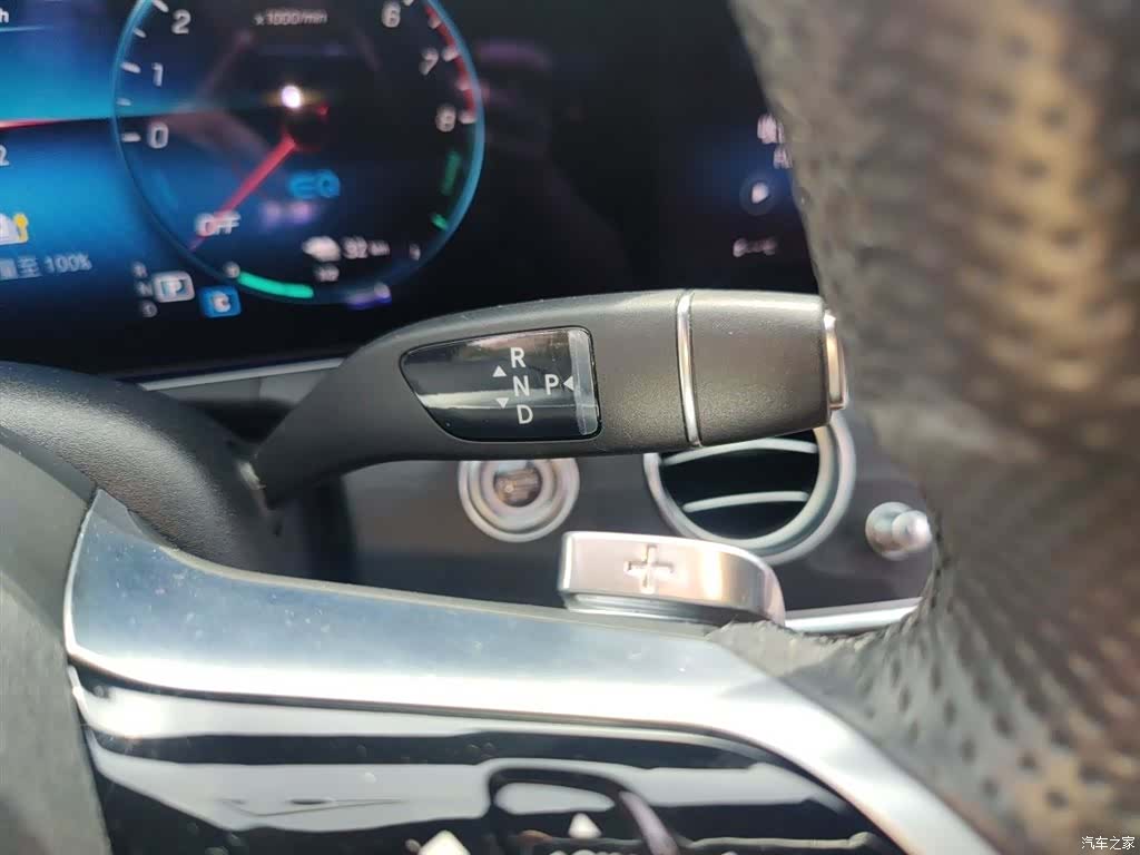 Mercedes-Benz E-Class, 2022 15