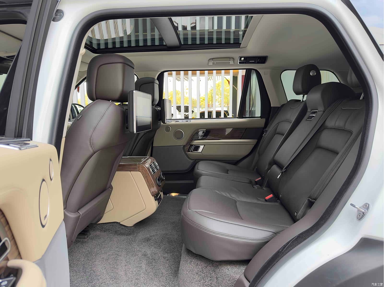 Land Rover Range Rover, 2019 11