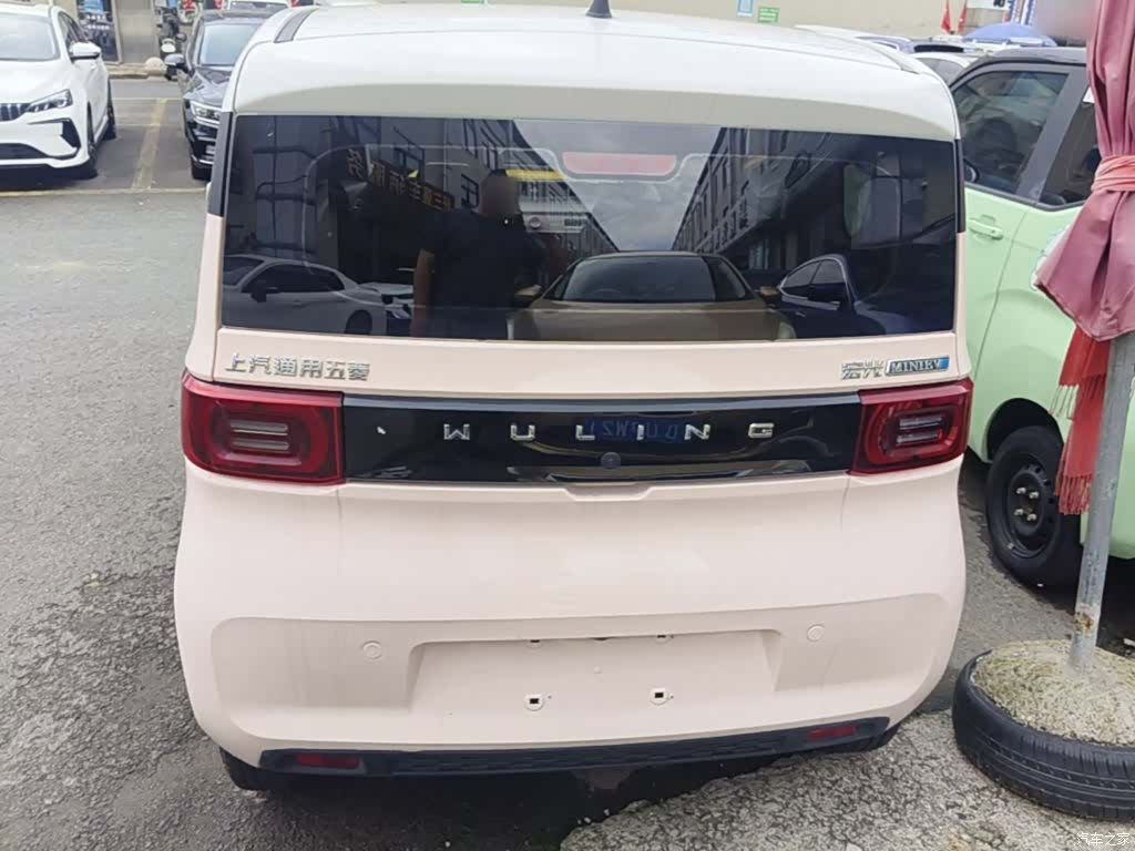 Wuling MINIEV, 2022 6
