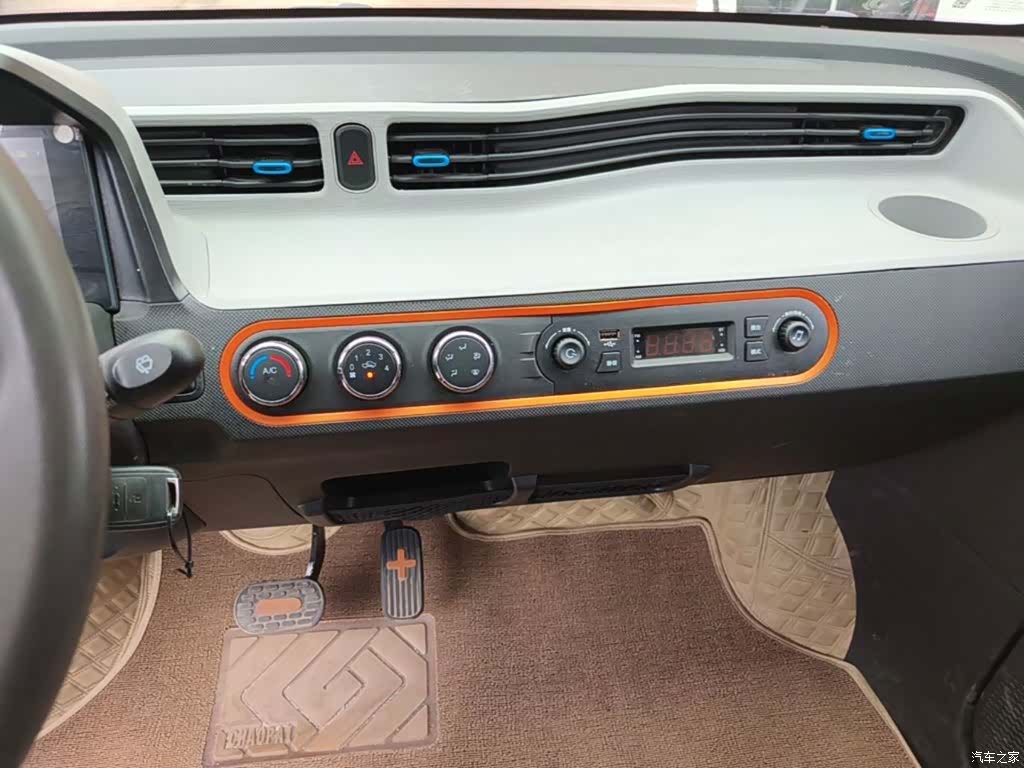 Wuling MINIEV, 2022 13