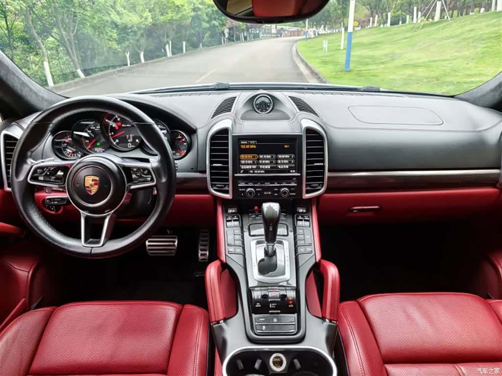 Porsche Cayenne, 2015 9