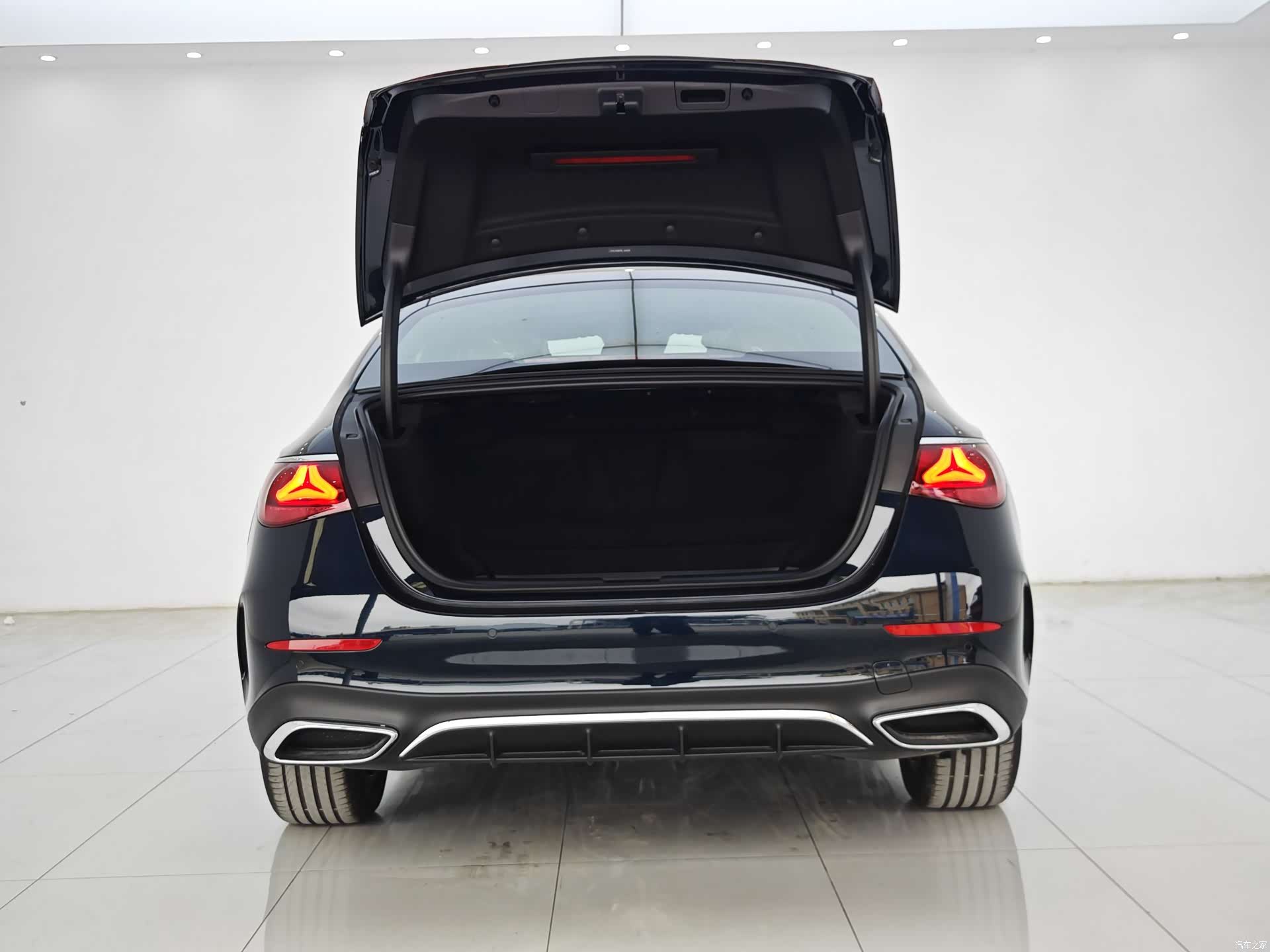 Mercedes-Benz E-Class, 2026 15