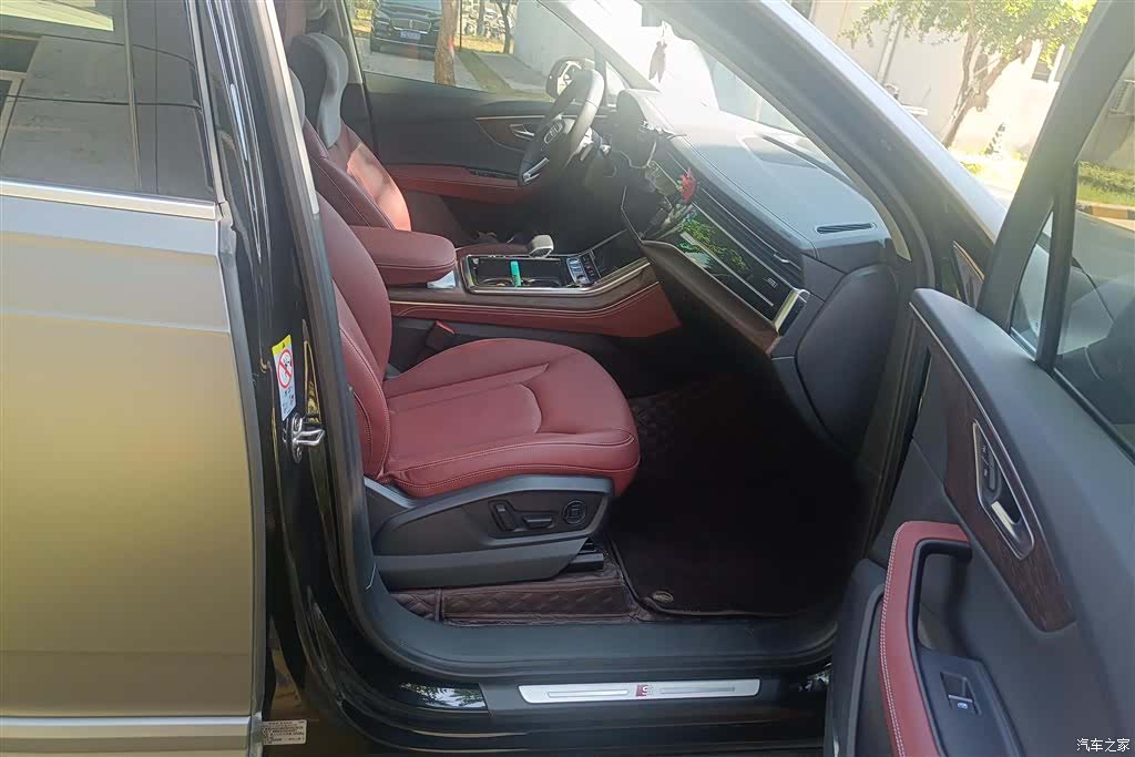 Audi Q7, 2023 8