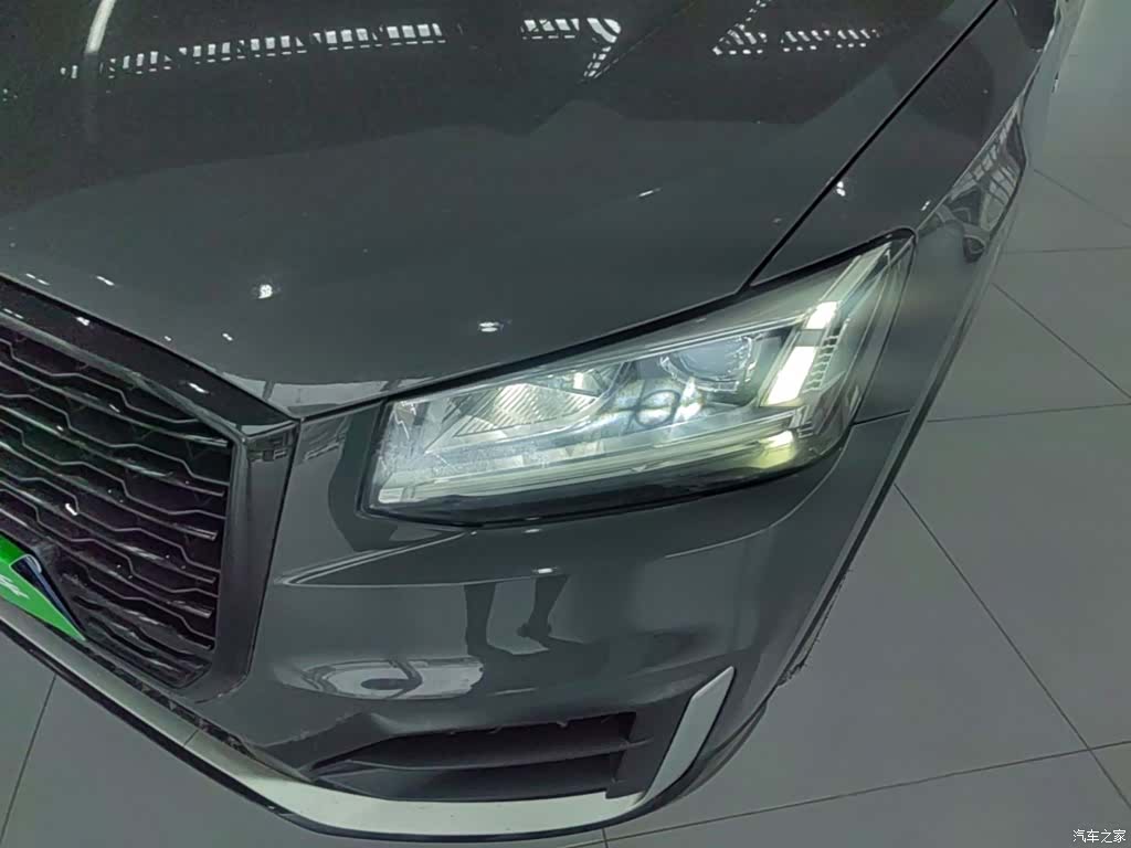 Audi Q2L, 2019 24