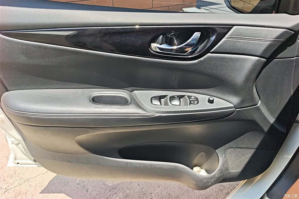Nissan Tiida, 2016 7