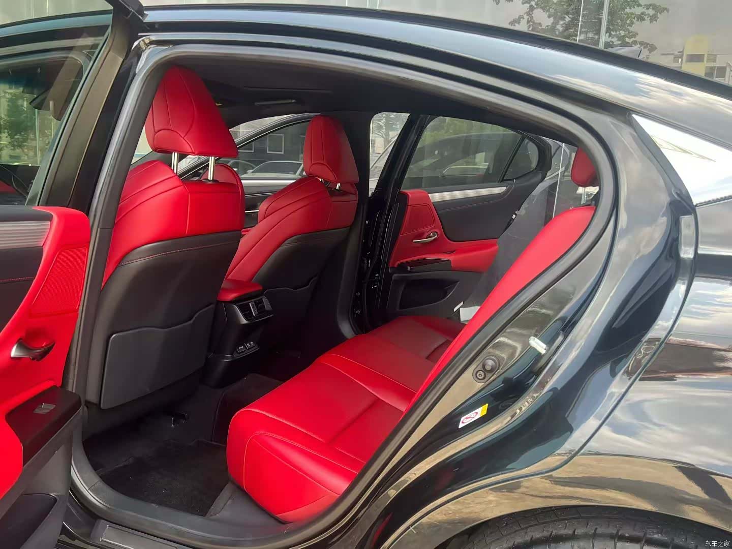 Lexus ES, 2019 6