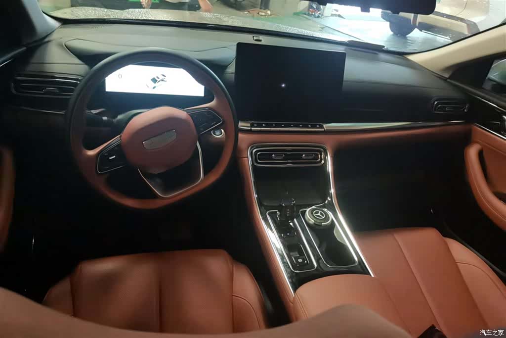 Geely Emgrand, 2026 12