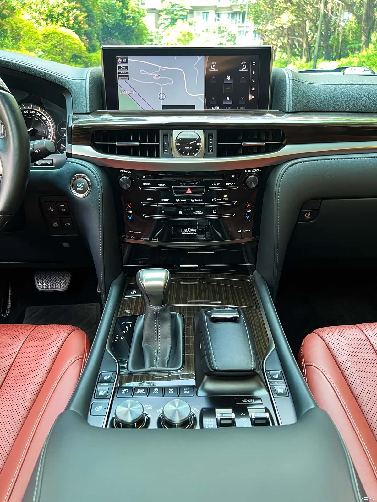 Lexus LX, 2019 7