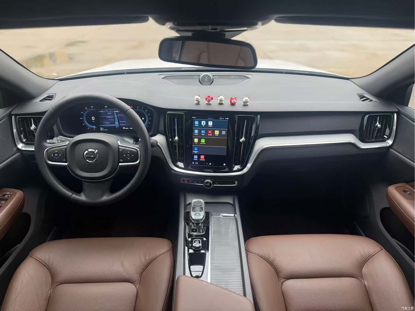 Volvo S60, 2024 все фото