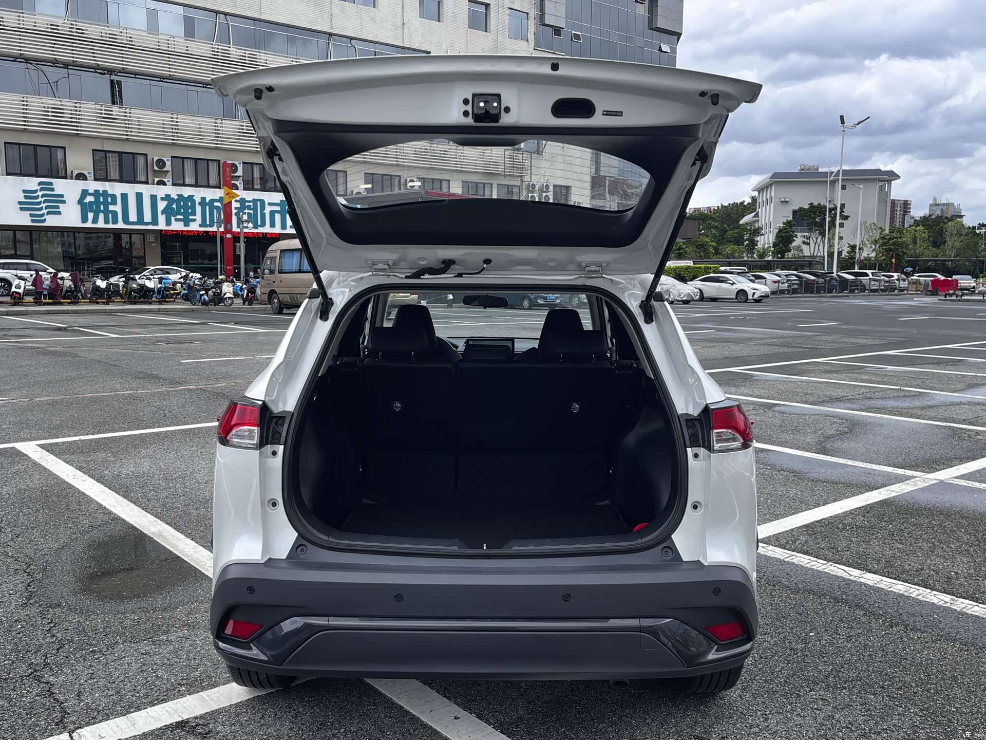 Toyota Frontlander, 2025 18
