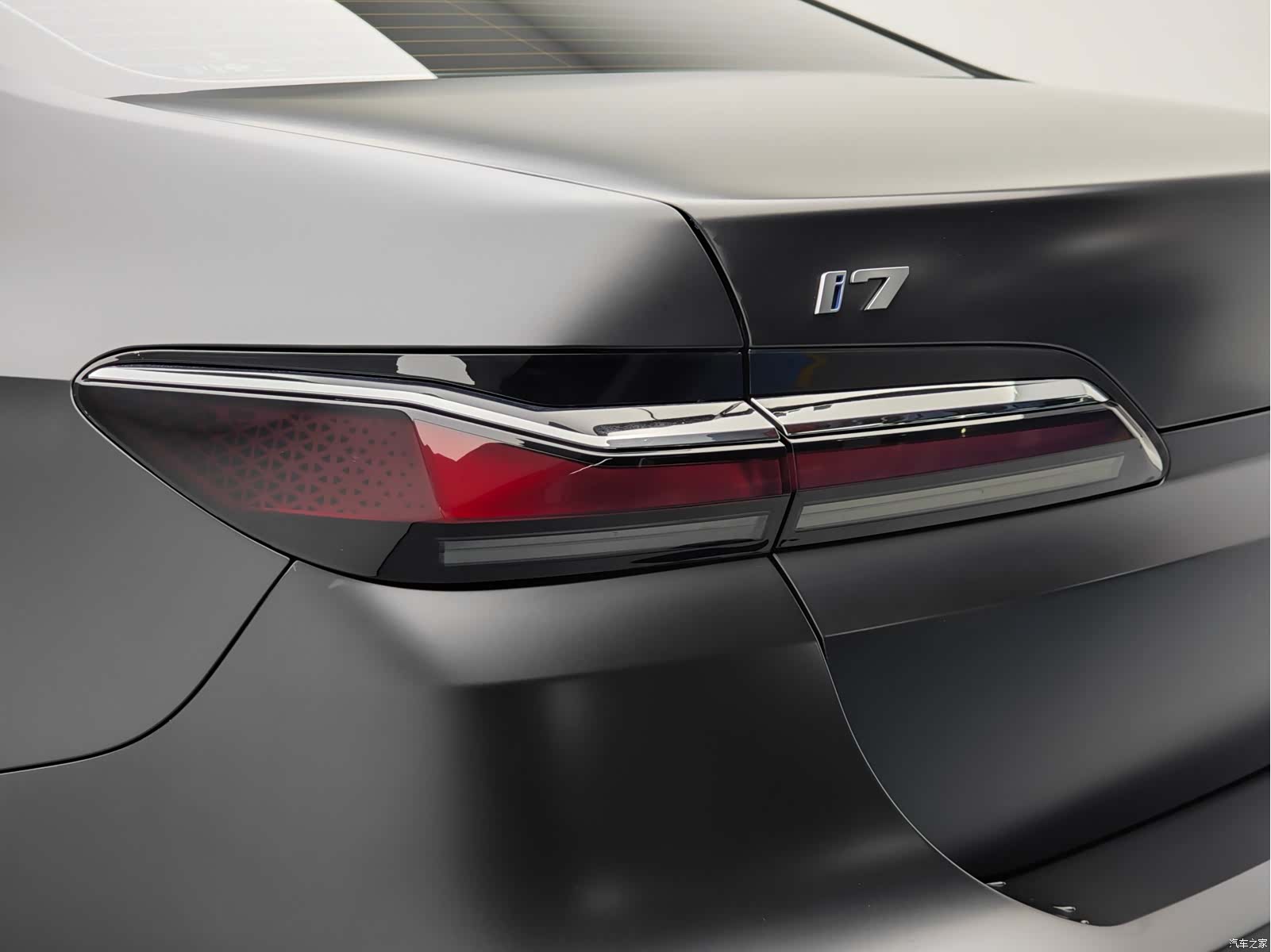 BMW i7, 2023 13