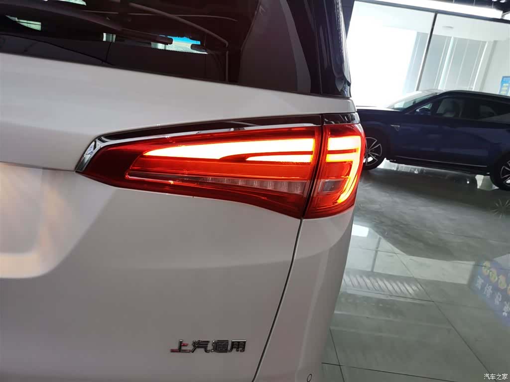 Buick GL8, 2018 8