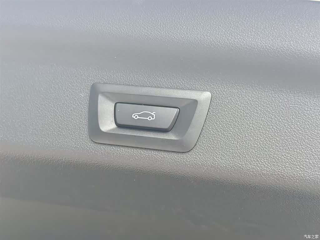BMW X1, 2025 13
