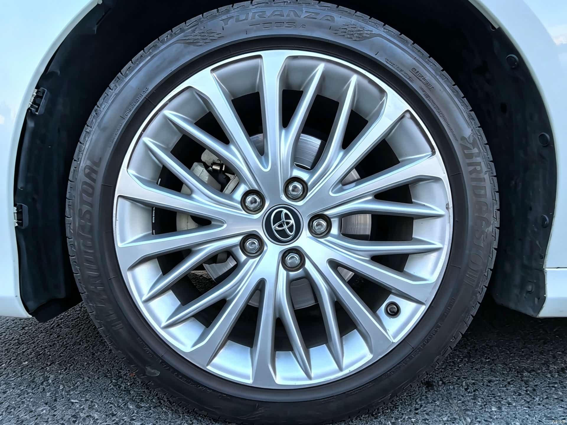 Toyota Camry, 2019 23