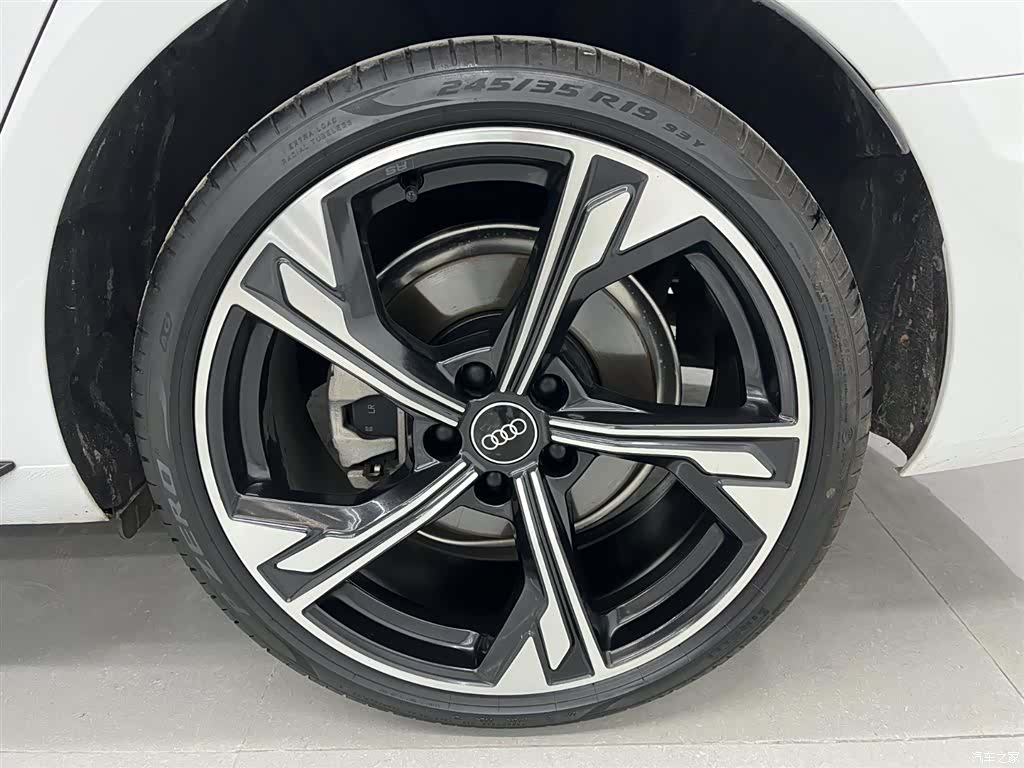 Audi A4L, 2024 16