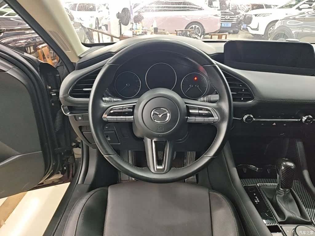 Mazda Mazda3, 2021 11