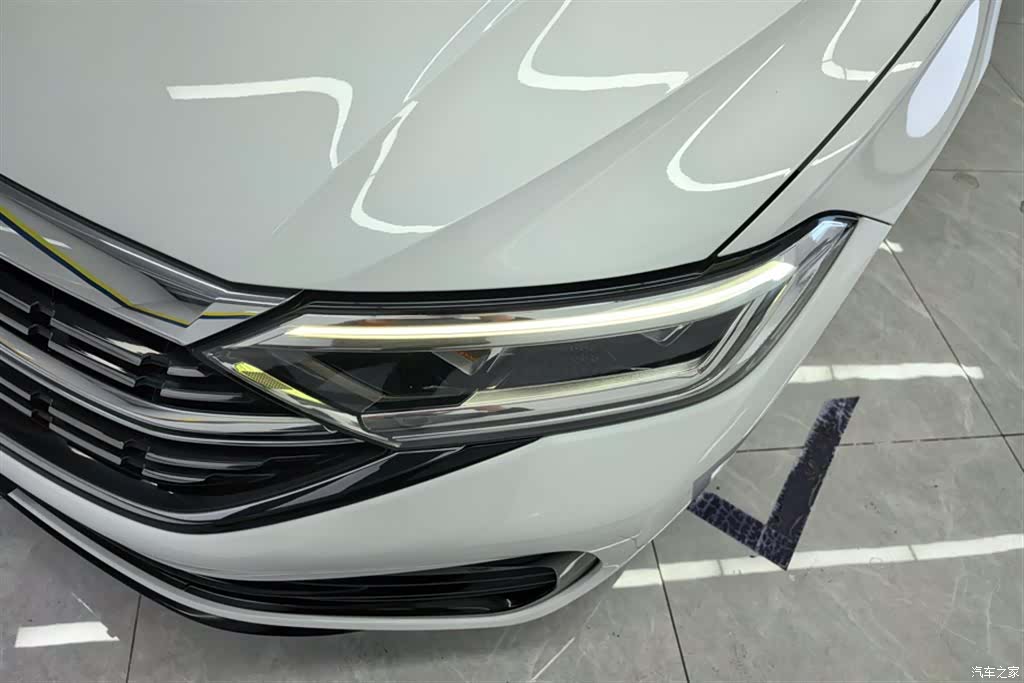 Volkswagen Sagitar, 2023 все фото