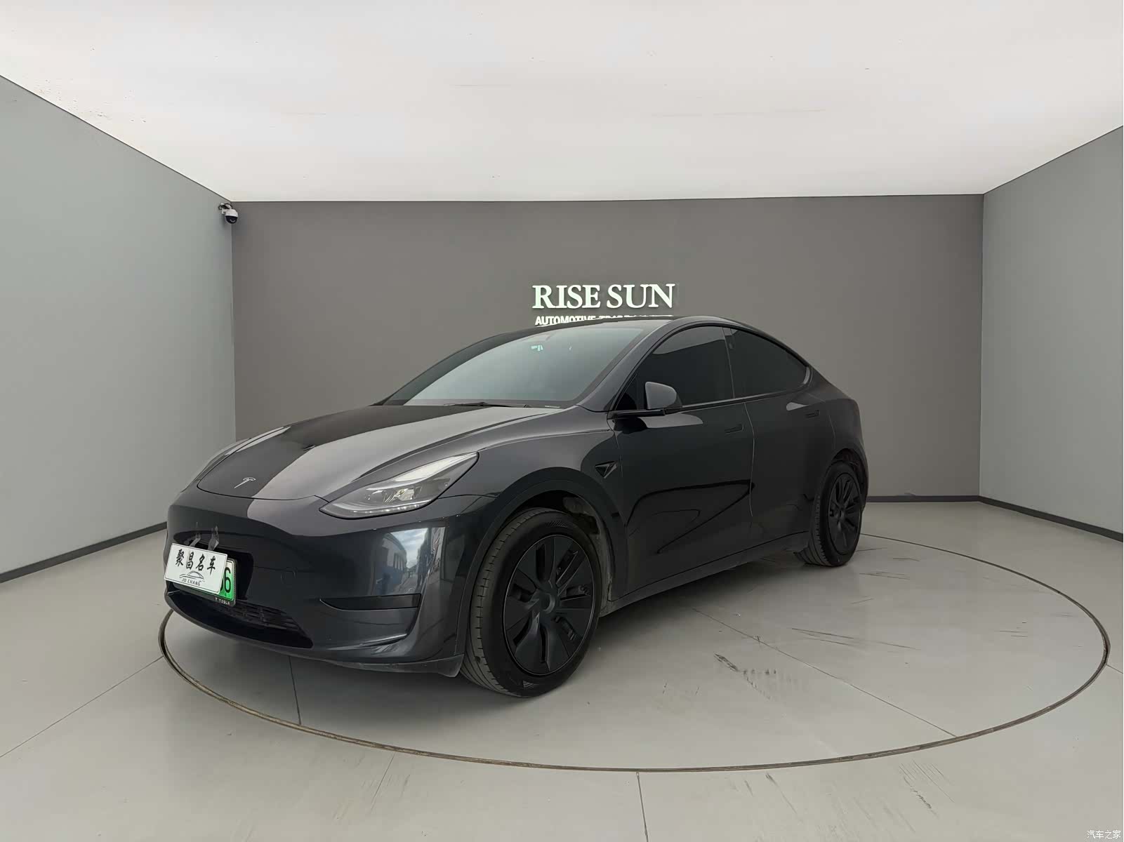 Tesla Model Y, 2024 1