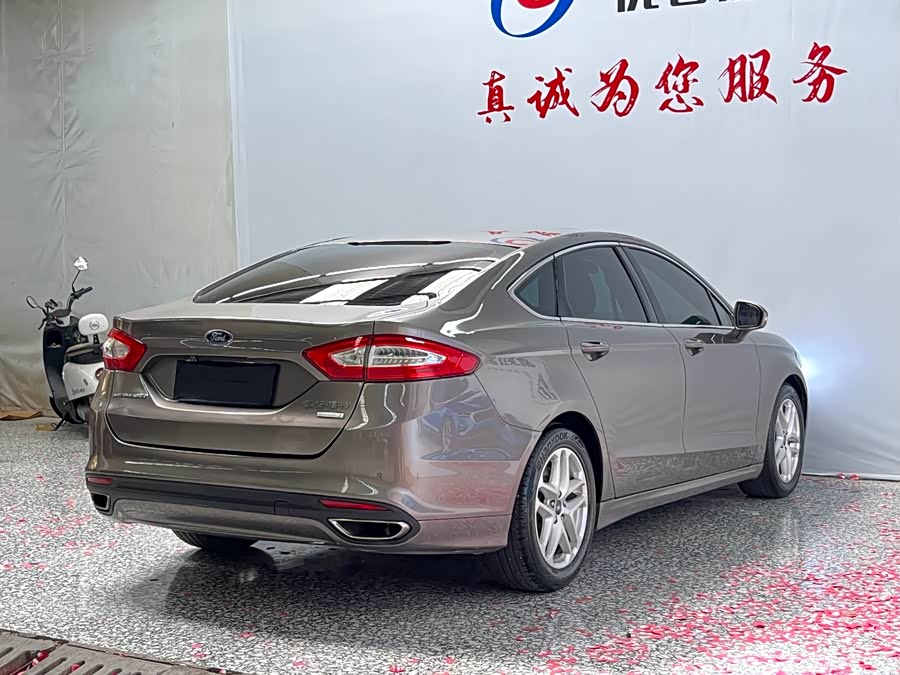 Ford Mondeo 2015, фото 17