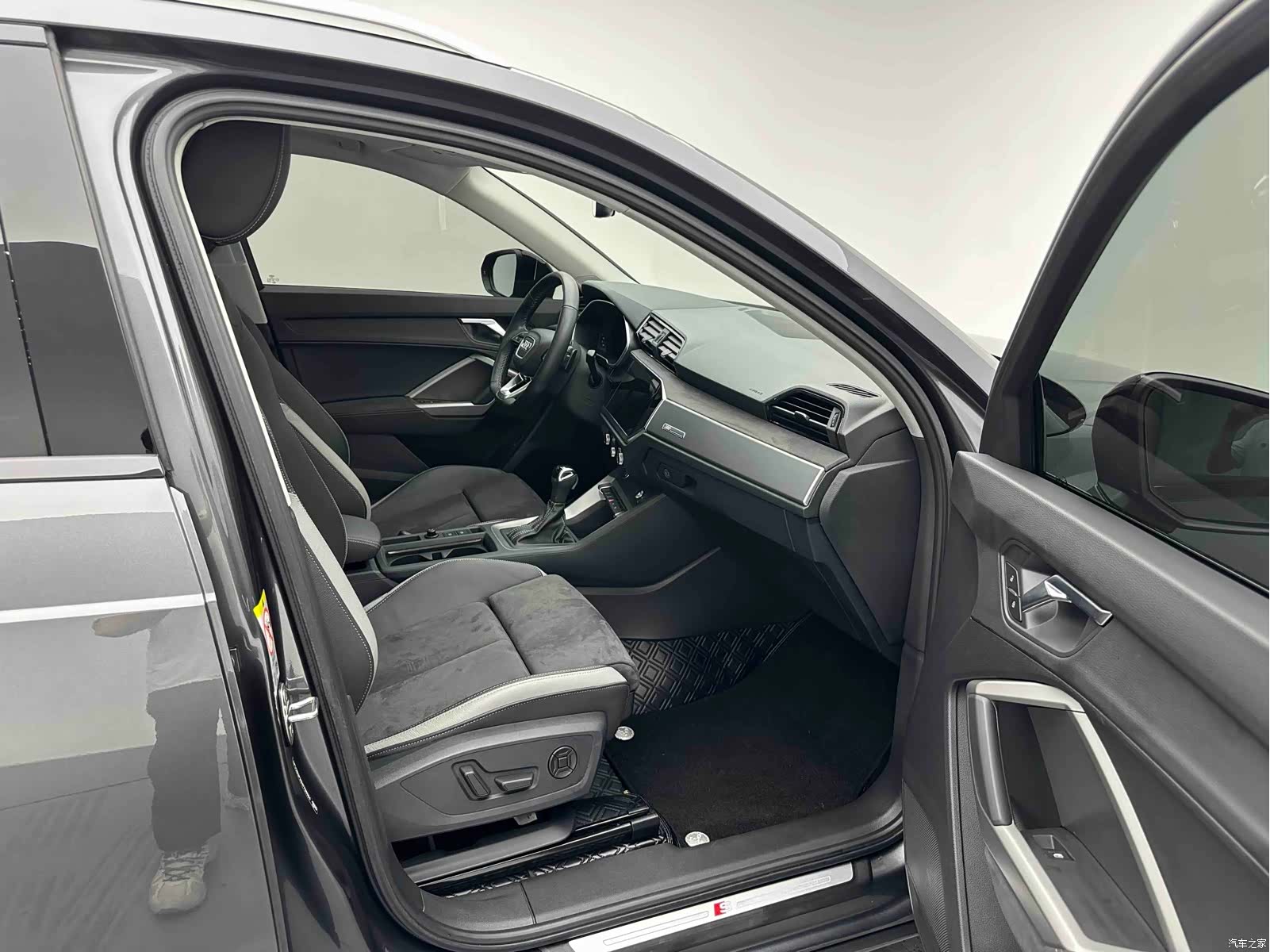 Audi Q3, 2023 7