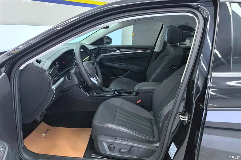 Volkswagen Passat, 2025 9