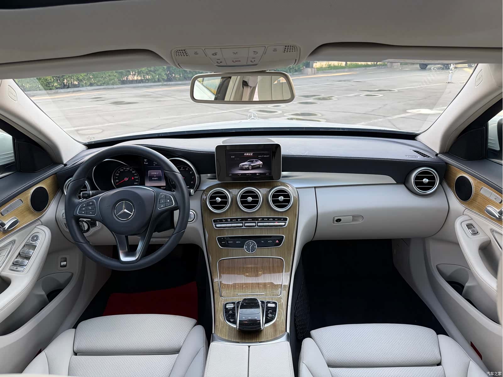 Mercedes-Benz C-Class, 2015 25