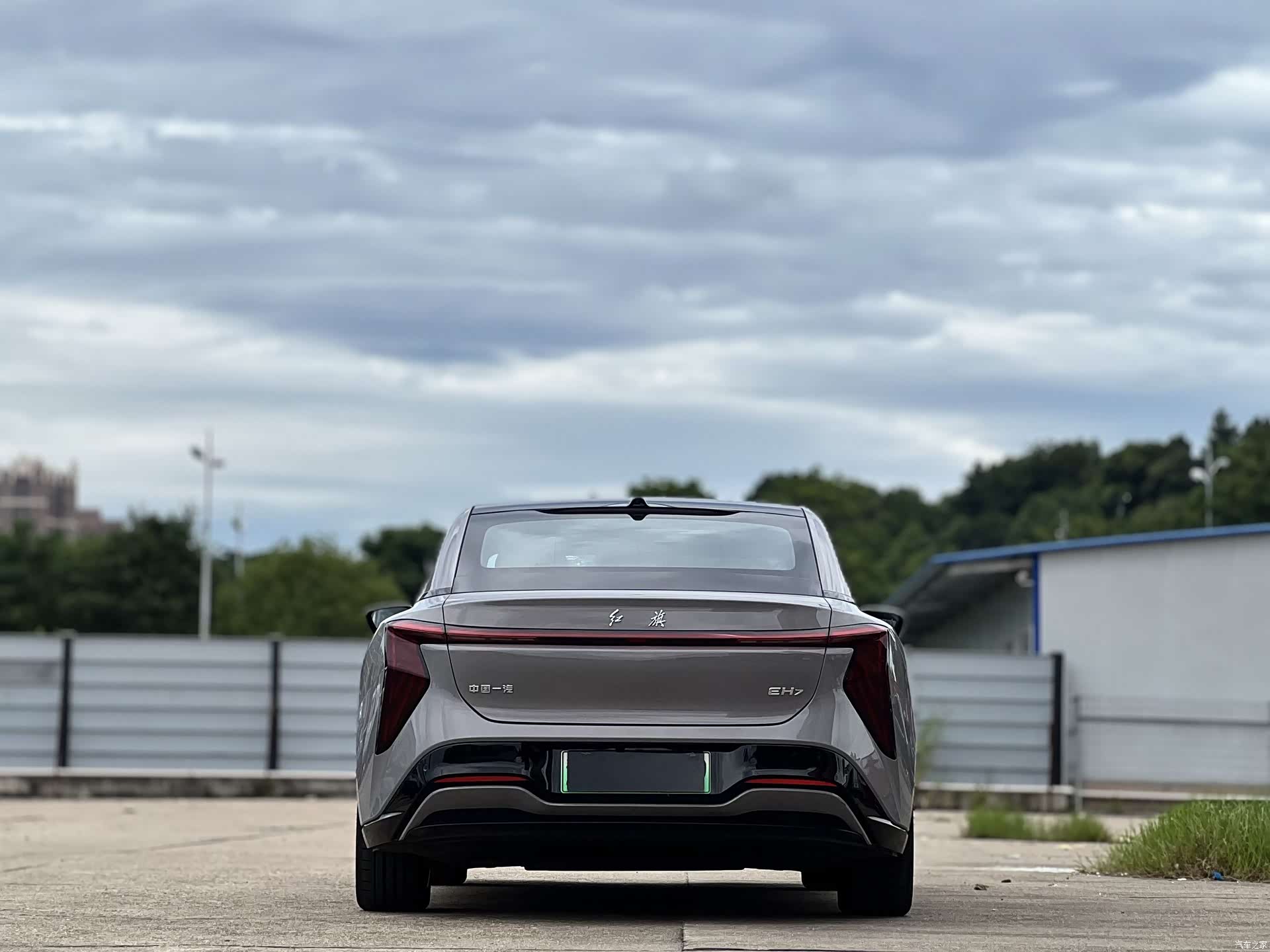 Hongqi H7, 2025 8