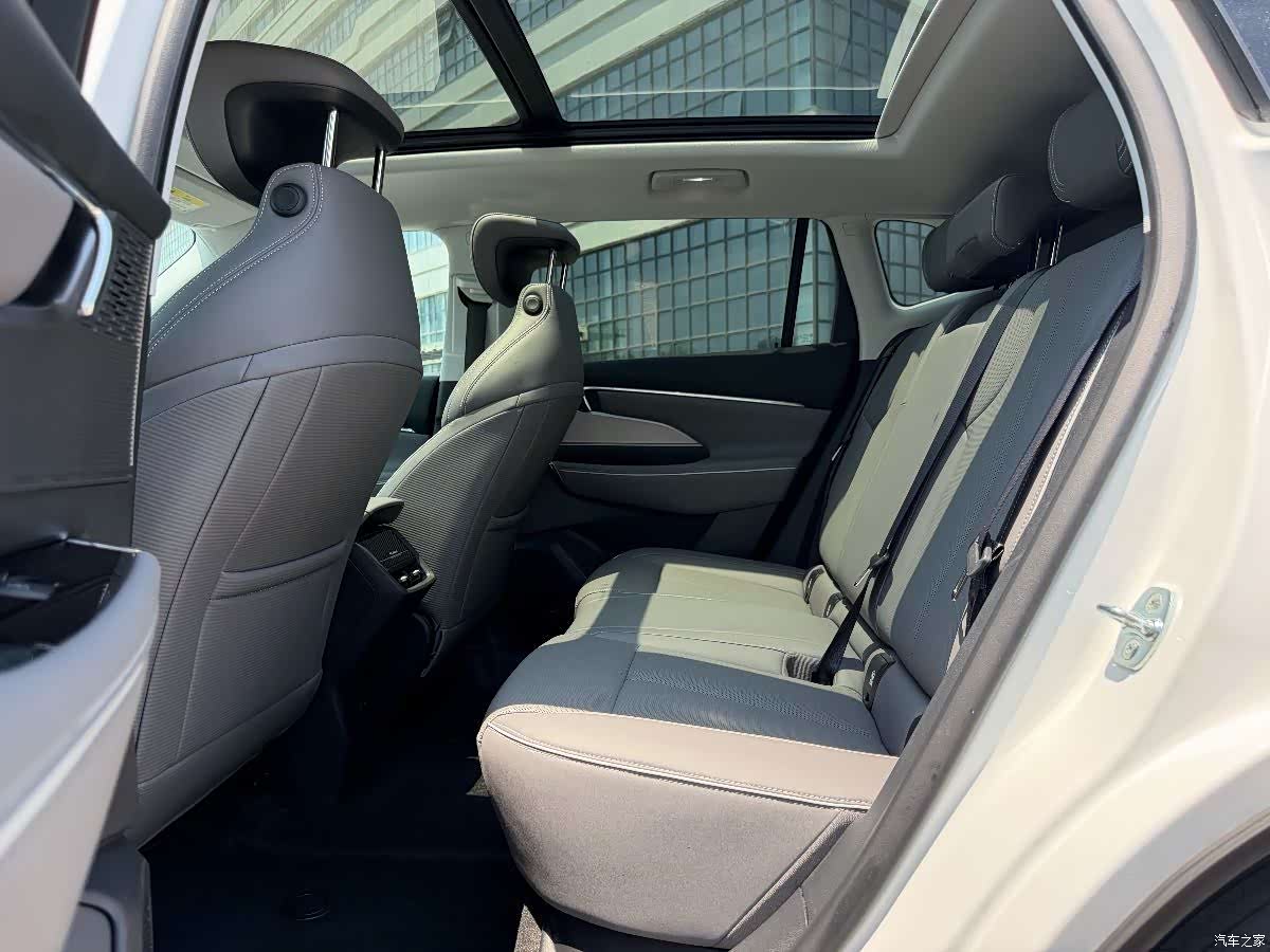 Buick E5, 2025 12