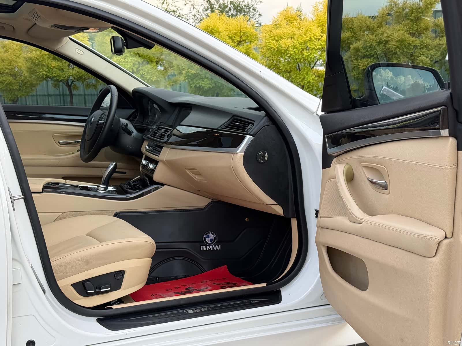 BMW 5 Series, 2012 34