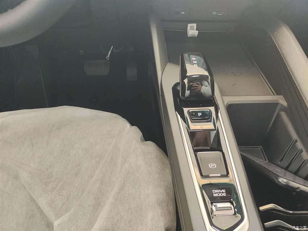 Geely Binray, 2026 14