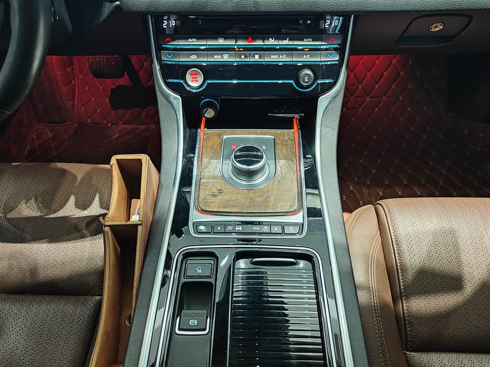 Jaguar XFL Jaguar XFL