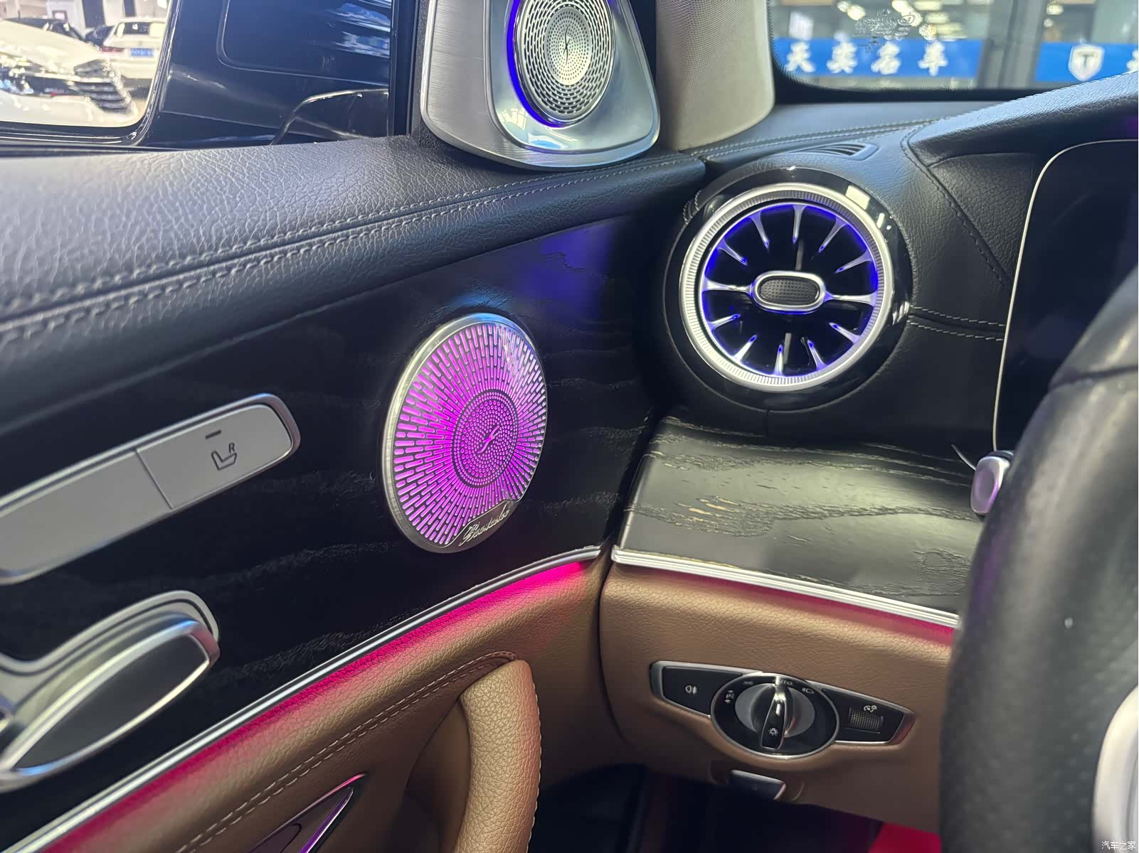 Mercedes-Benz E-Class, 2019 13