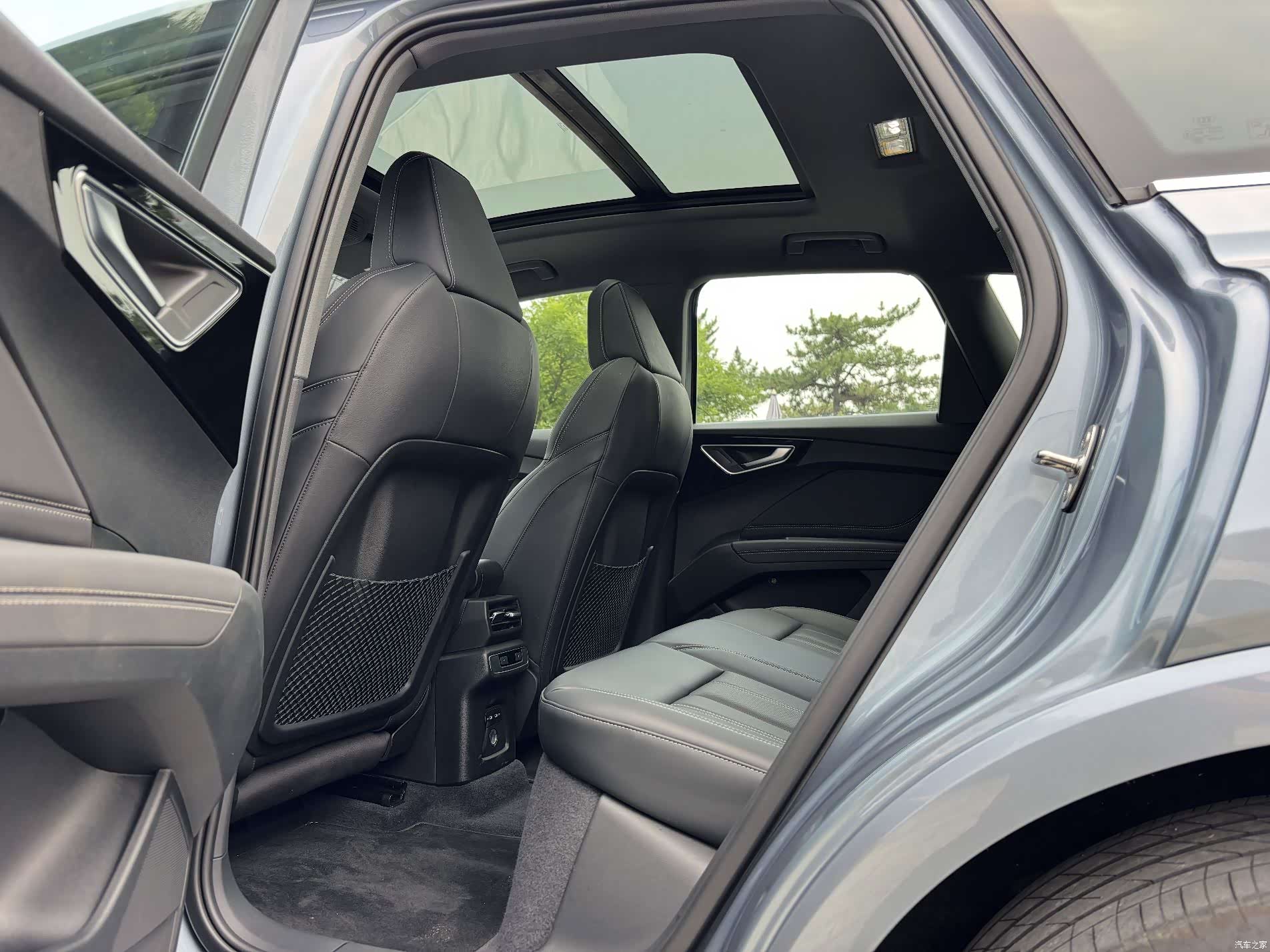 Audi Q4 e-tron, 2025 6