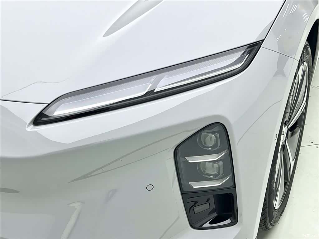 NIO ET5, 2025 8