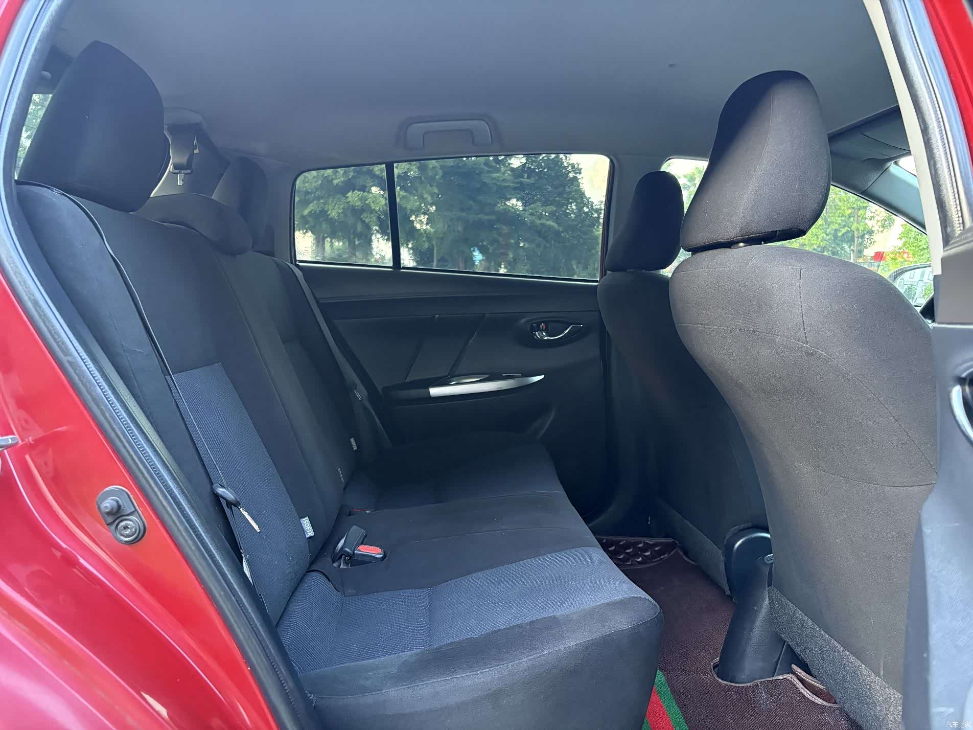 Toyota YARiS L, 2016 9