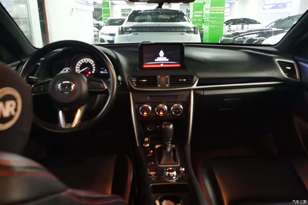 Mazda CX-4, 2019 12