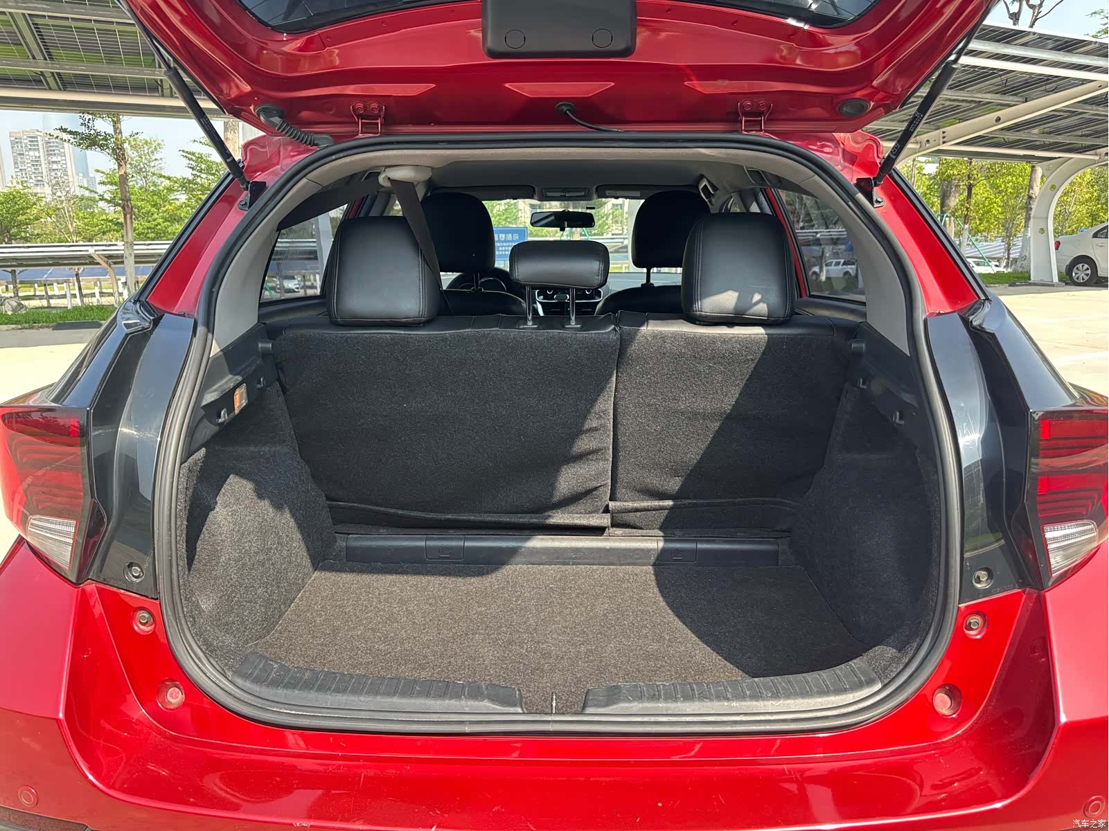 Toyota YARiS L, 2020 9