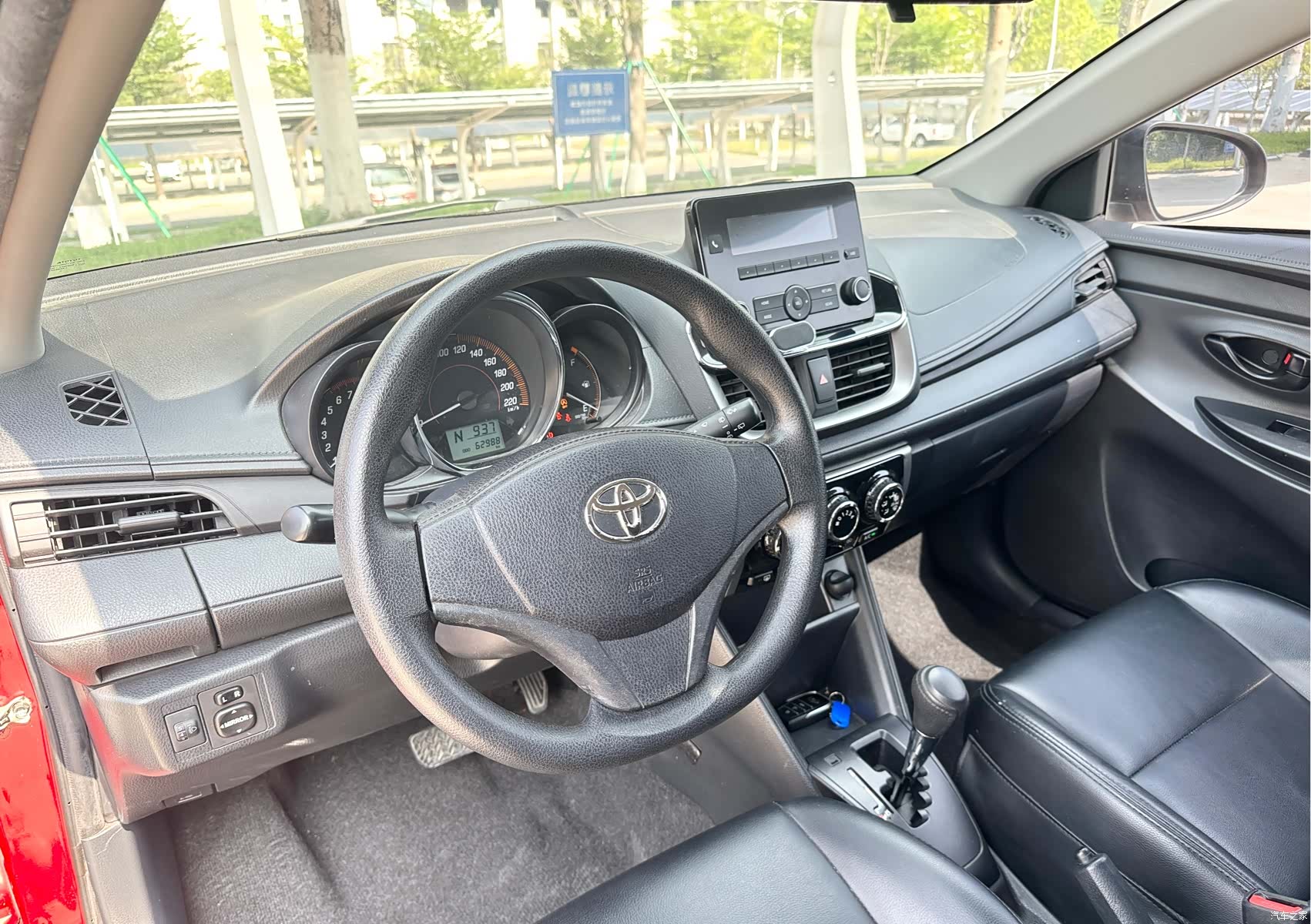 Toyota YARiS L, 2020 15