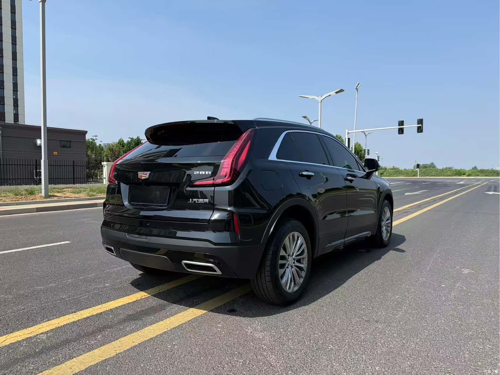 Cadillac XT4, 2025 11