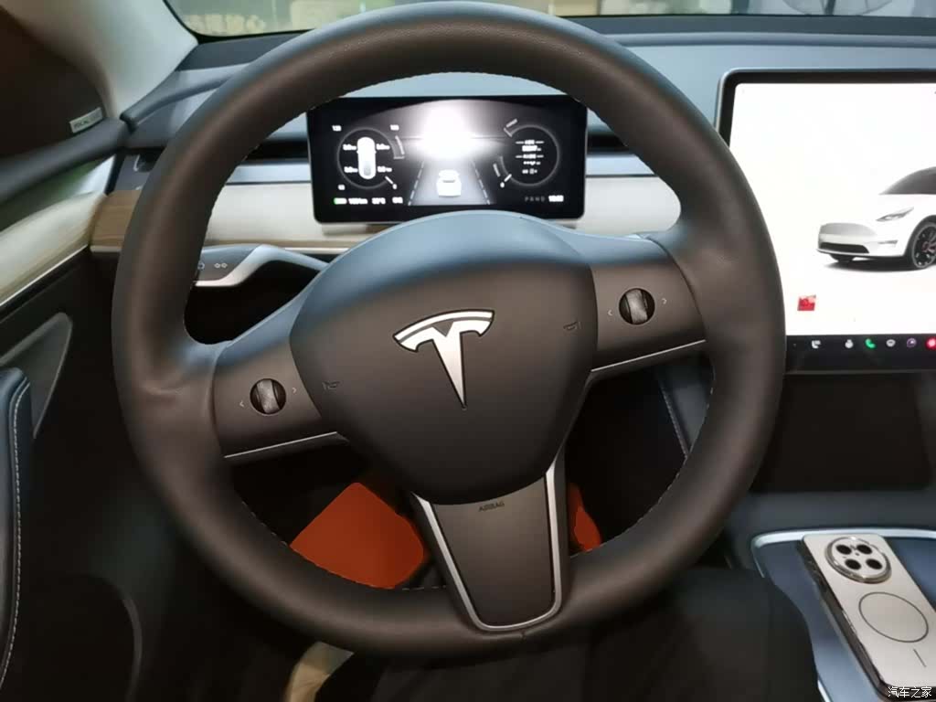 Tesla Model Y, 2022 11