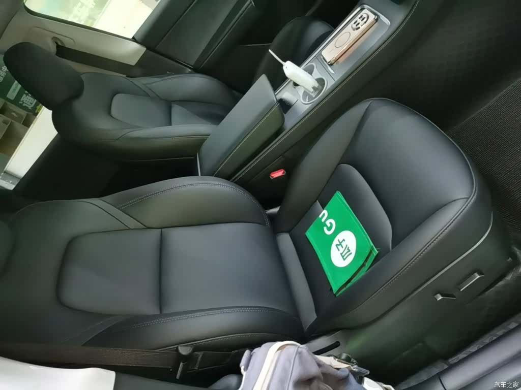 Tesla Model Y, 2022 25