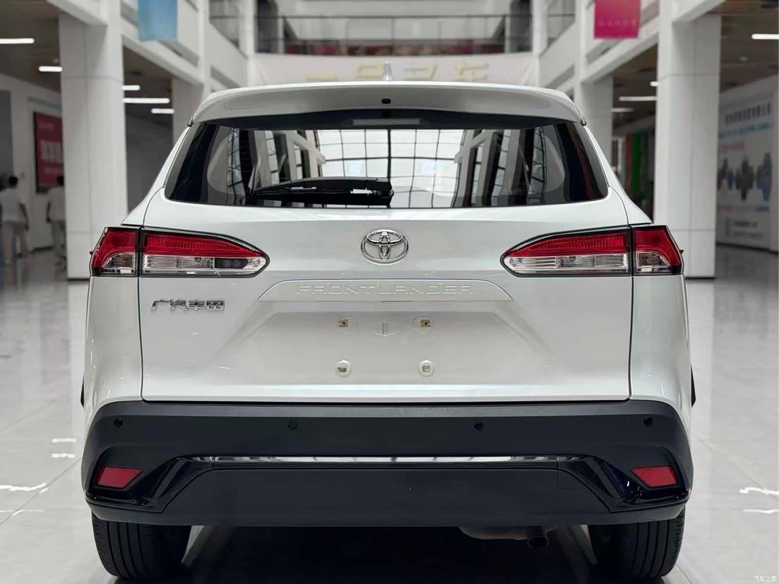 Toyota Frontlander, 2025 все фото