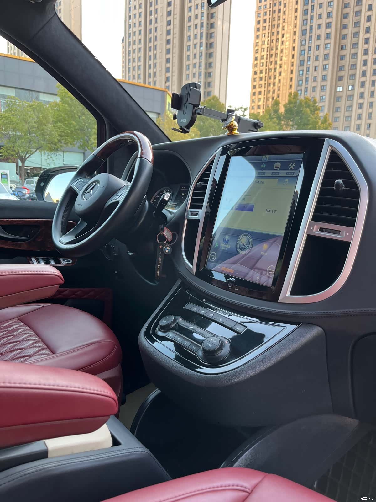 Mercedes-Benz 9, 2018 6