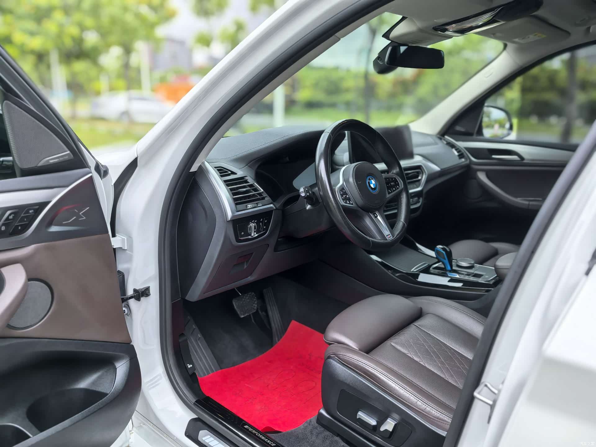 BMW iX3, 2022 8