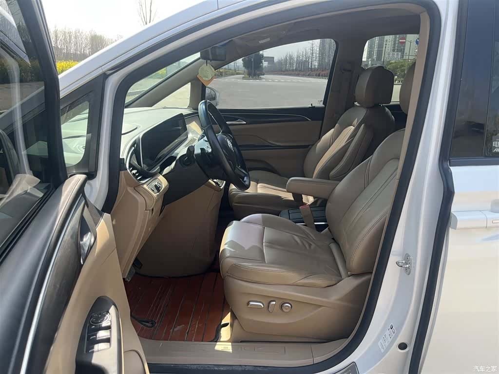 Buick GL8, 2021 4