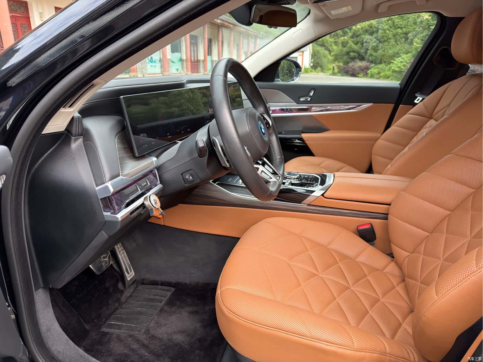 BMW i7, 2023 9